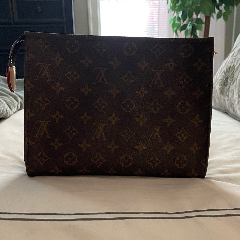 Louis Vuitton Luxury Brown Monogram Toiletry Bag